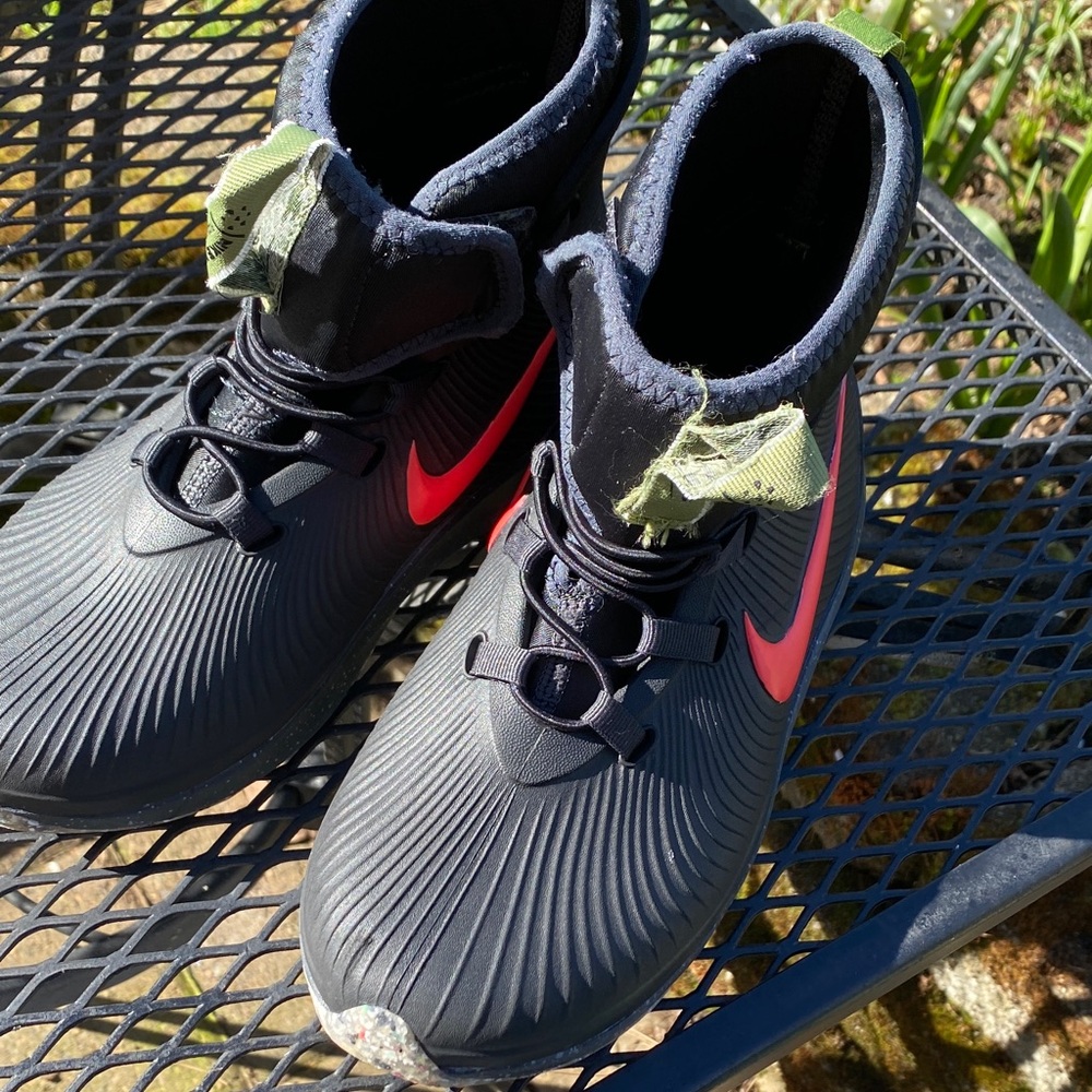 Preowned Nike Black High-Top Paddle protect big kids  Sneakers 2 Y